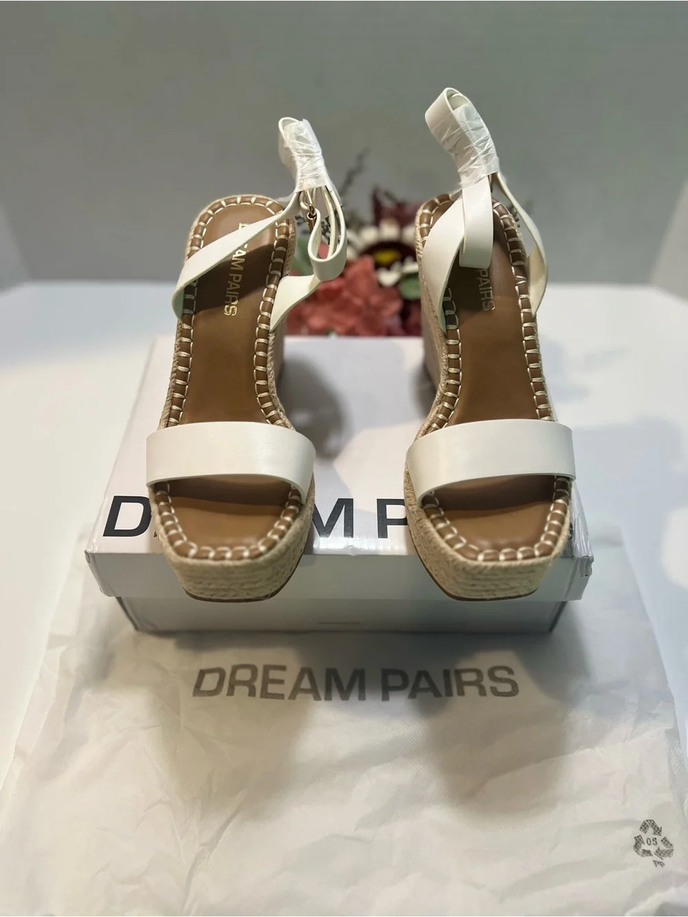 Dream Pairs Platform One Strap Espadrille Wedge Sandals in White - Sz 6